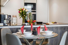 Utopian 3 bedroom Apartment Kilburn